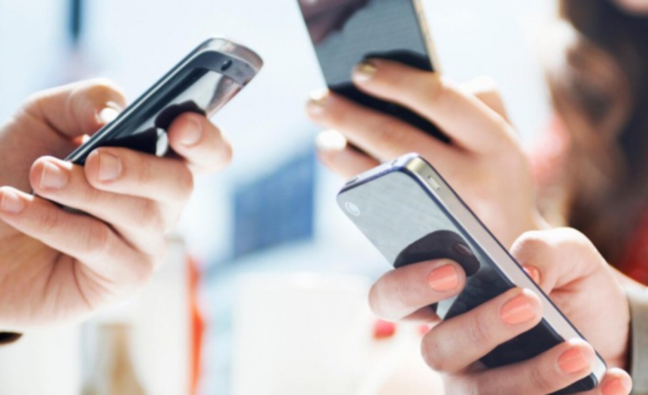 Artık izin alınacak: Bayram mesajına yasak geliyor!