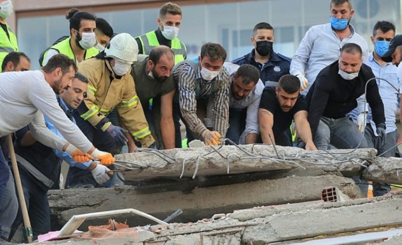 Avukat baba ile oğlu enkaz altında: Ferda Murat Duman ve Ekrem Özgür Duman için zamanla yarış!