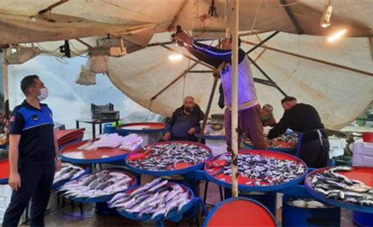 Balıkçıların mavi ışık sahtekarlığı zabıtaya takıldı