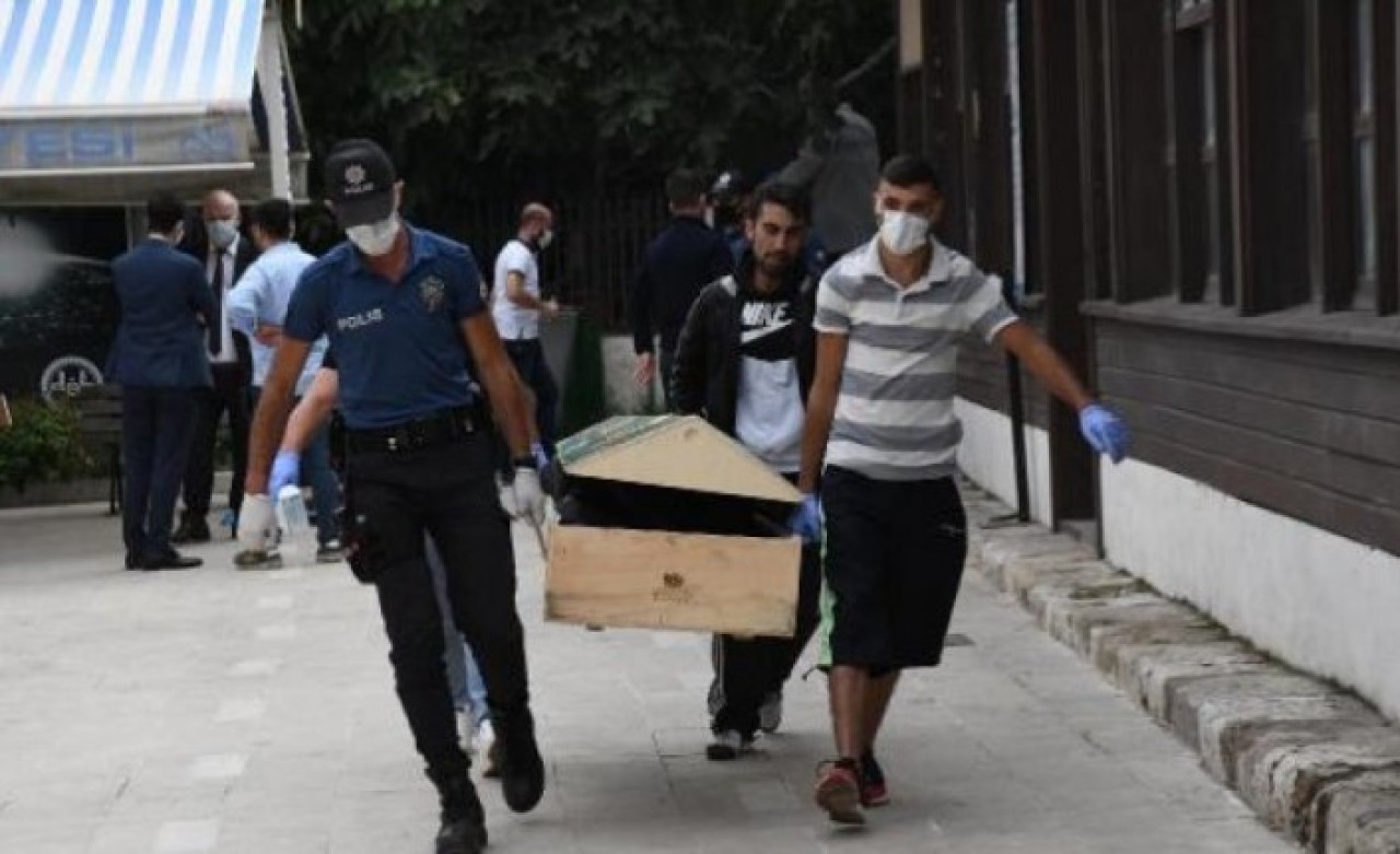 Cami avlusunda cinayet: Burak Işık öldü