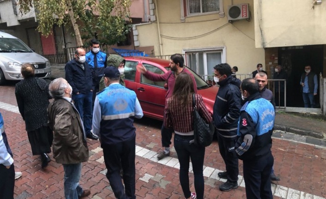 Deprem sonrası İstanbul’da bir bina boşaltıldı