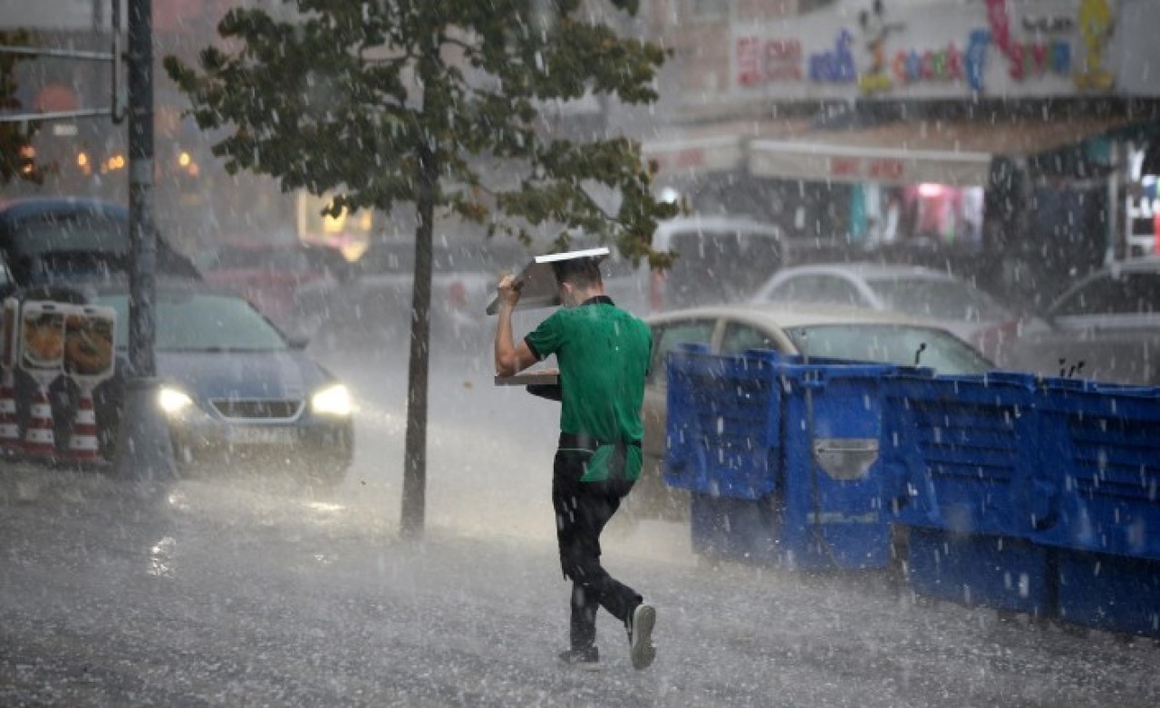 Dikkat: İstanbul için dolu ve hortum uyarısı