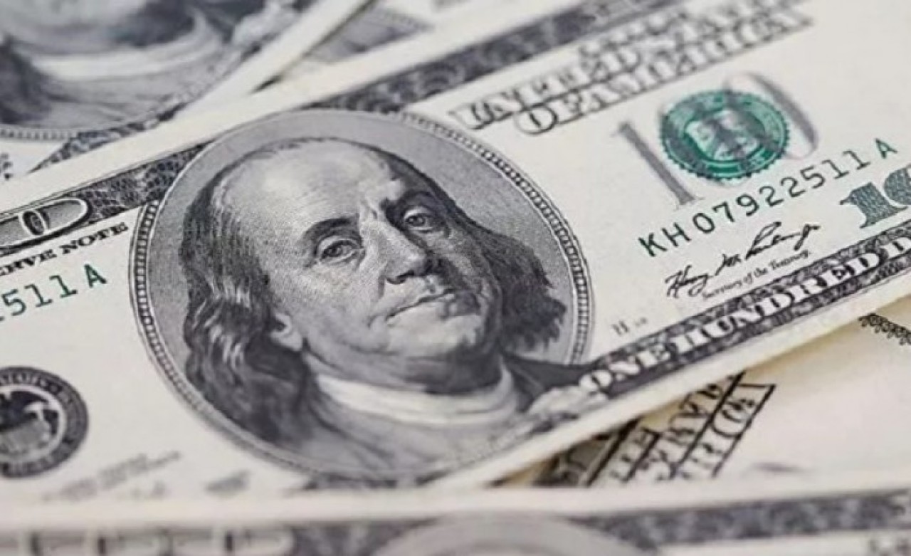 Dolar bir rekor daha kırdı: Yeni zirve 8.20