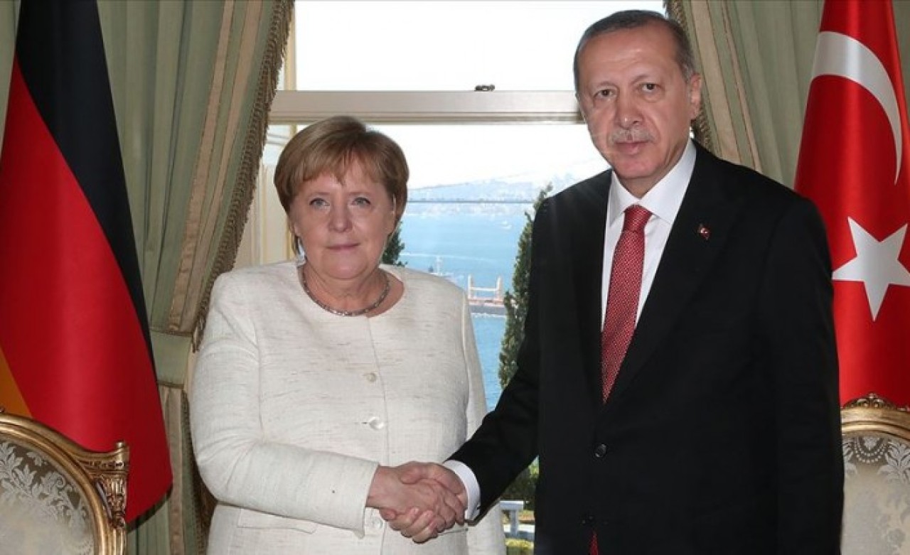 Erdoğan,  Merkel'le görüştü: Fırsat heba edilmesin!