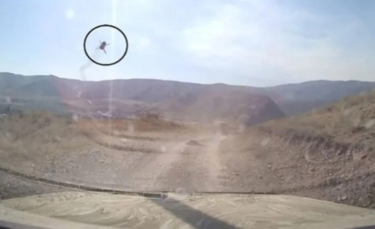 Ermeni ordusu gazetecileri hedef aldı