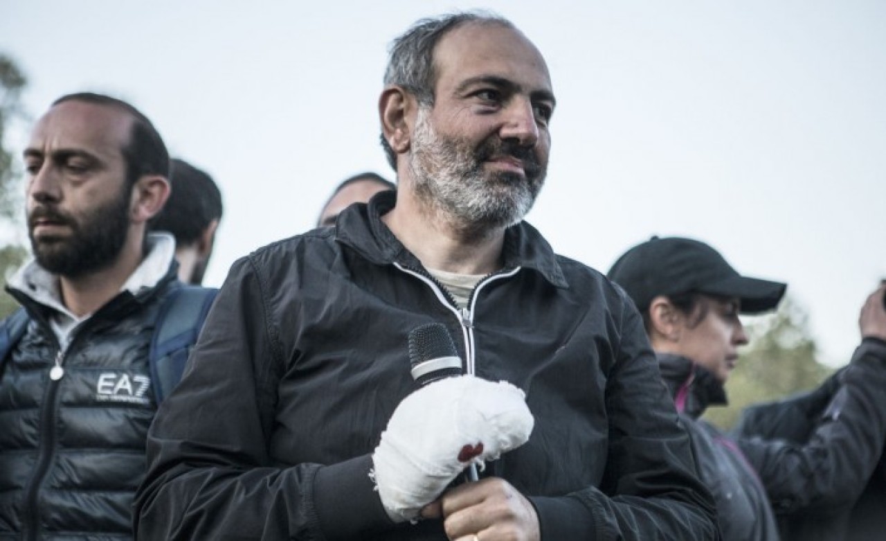 Ermenistan’ın eski başbakanından Paşinyan’a flaş istifa çağrısı