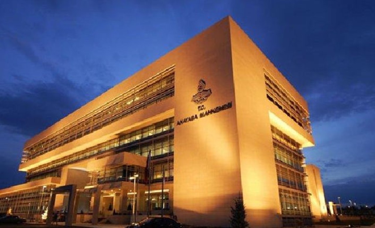 Eski AYM üyesi Osman Paksüt: "Devlete olan güven sarsılıyor"