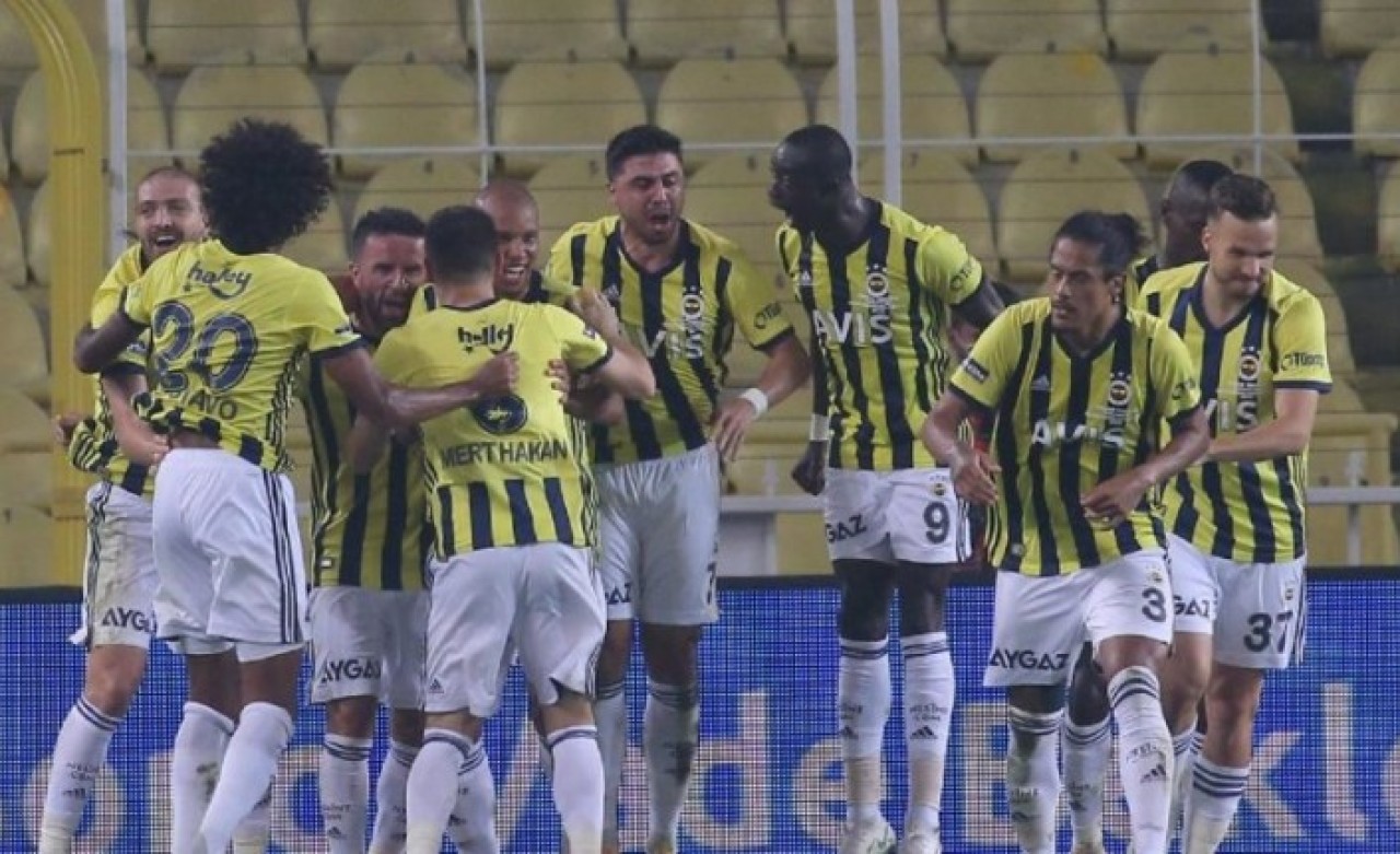 Kadıköy'de Fener fırtınası: Trabzonspor'u devirdi