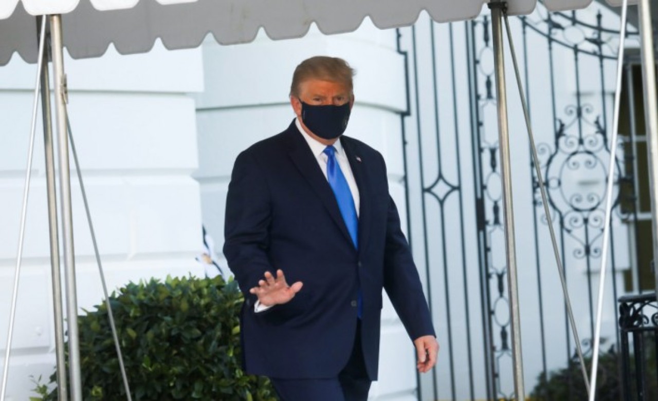 Koronavirüse yakalanan Trump hastaneye kaldırıldı: Nefes alamıyor!