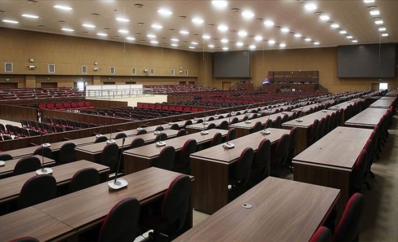 MİT tırlarının durdurulması davasında karar: 27 sanığa ceza yağdı