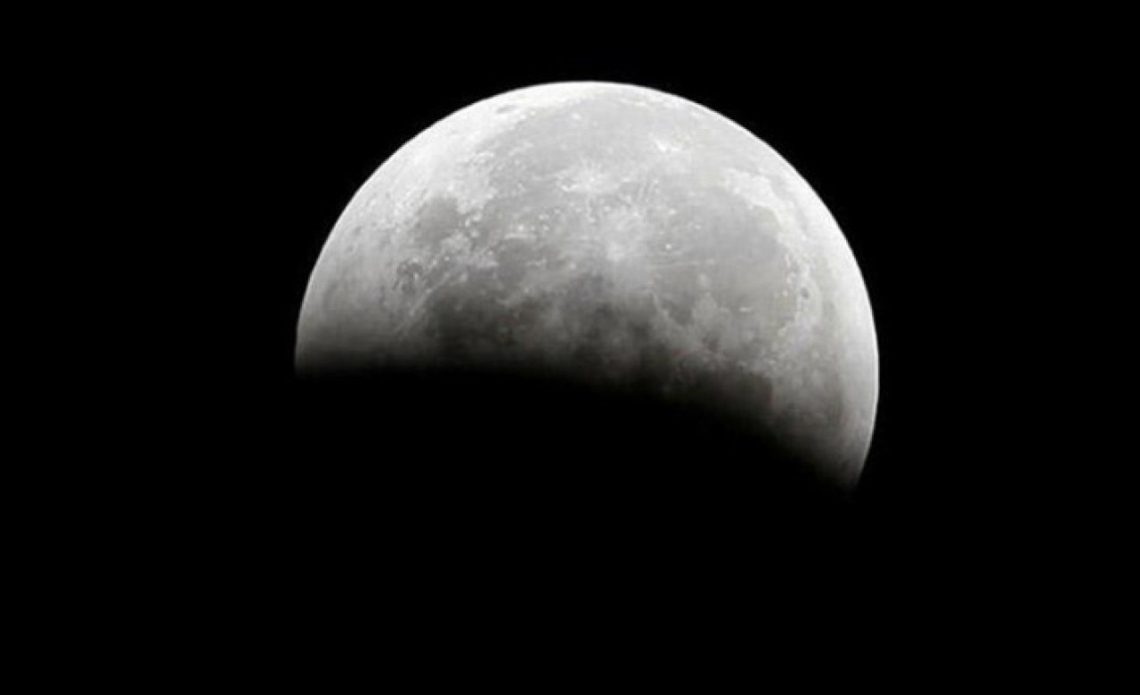 NASA,  Ay'daki heyecan verici keşfi duyurdu