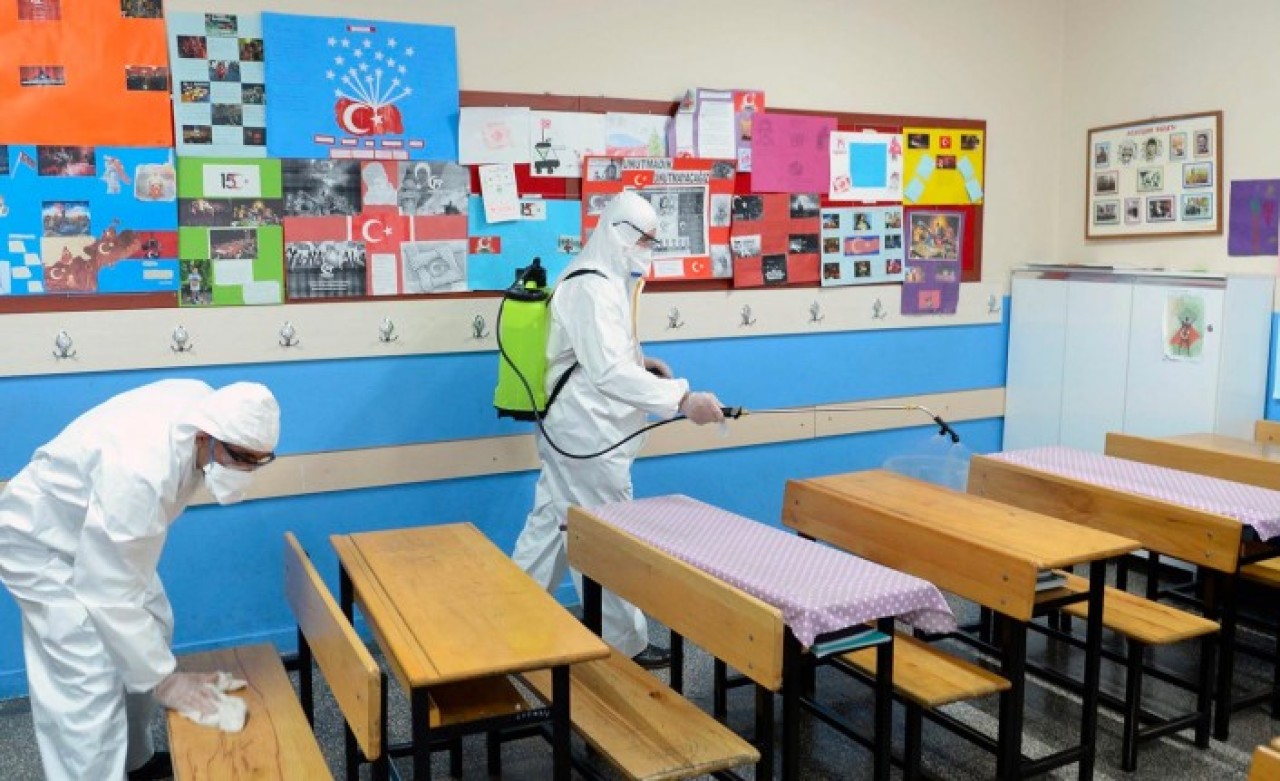 Okullarda koronavirüs paniği: Giderek yayılıyor!