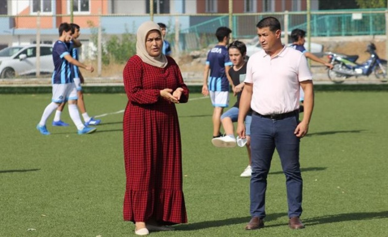 Osmaniyeli anne Elif İçelek,  oğlunun futbol aşkı için kulüp kurdu