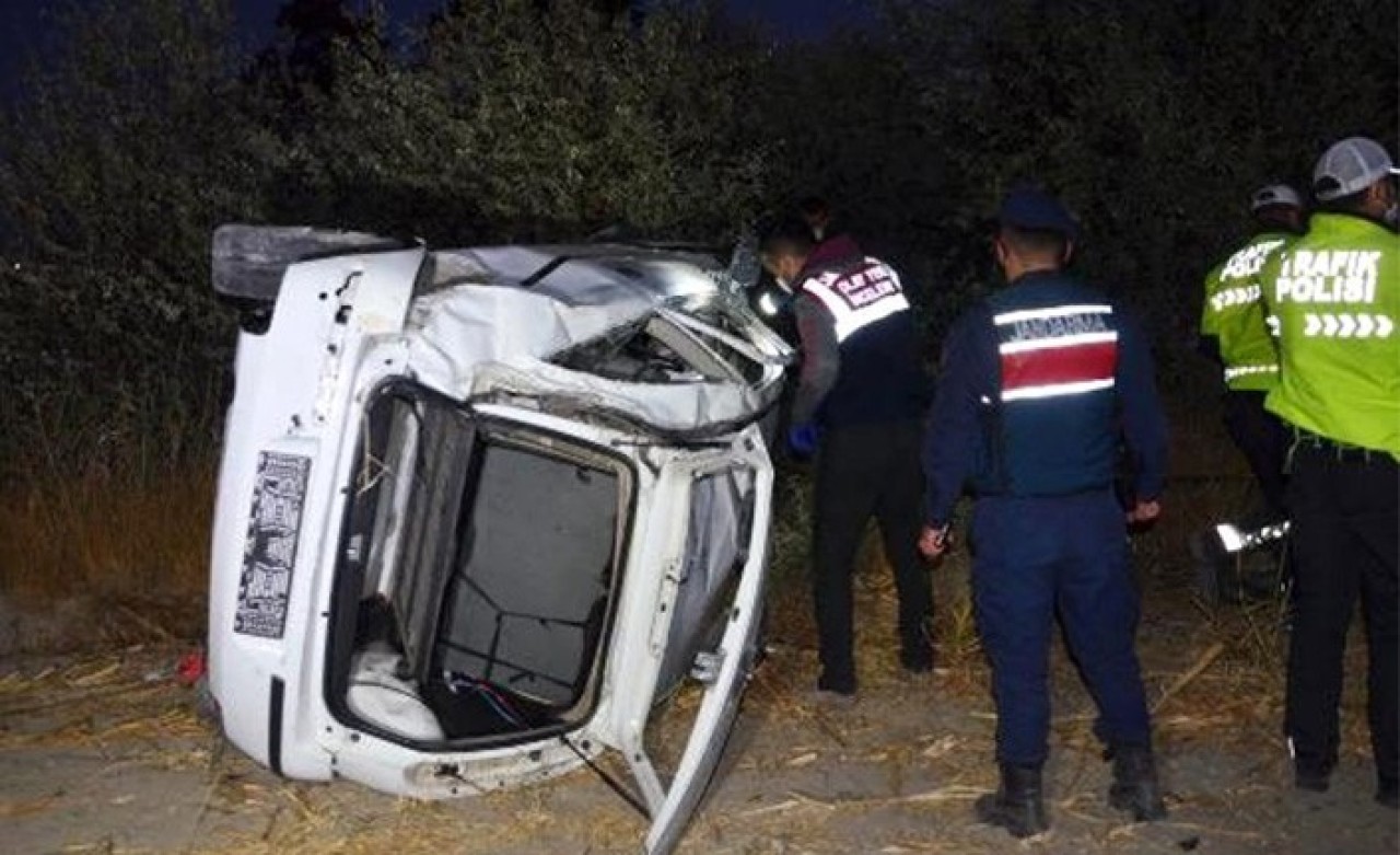 Otomobil,  takla attı: Fatih Erdoğan öldü!