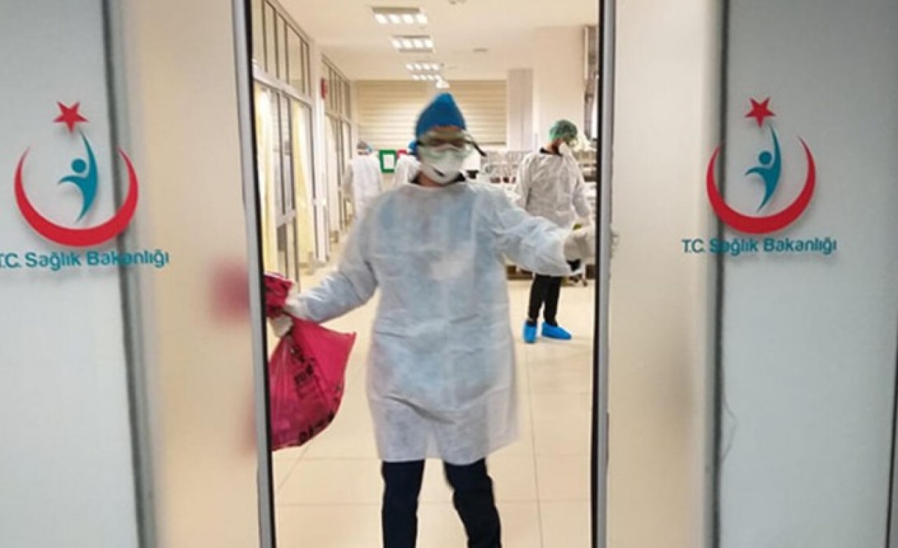 Sağlıkçılara istifa etmek ve emekli olmak yasaklandı