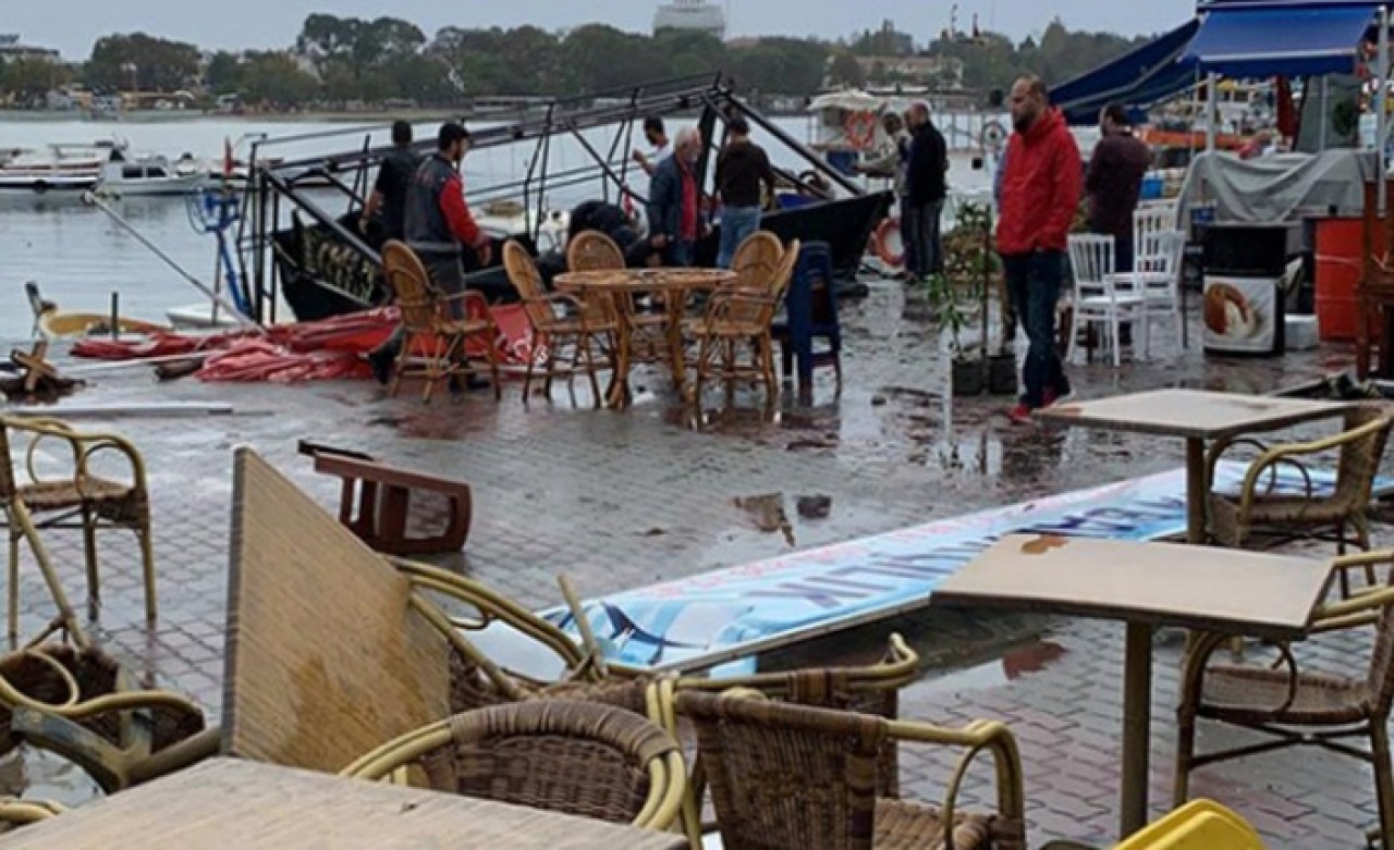 Tekirdağ'dan hortum geçti,  böyle oldu!