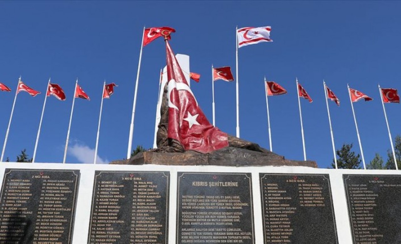 37 yıllık destan: Bu bayrak sonsuza kadar dalgalanacak