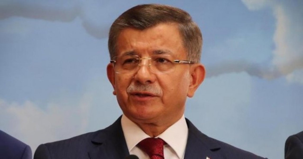 Ahmet Davutoğlu koronavirüs oldu