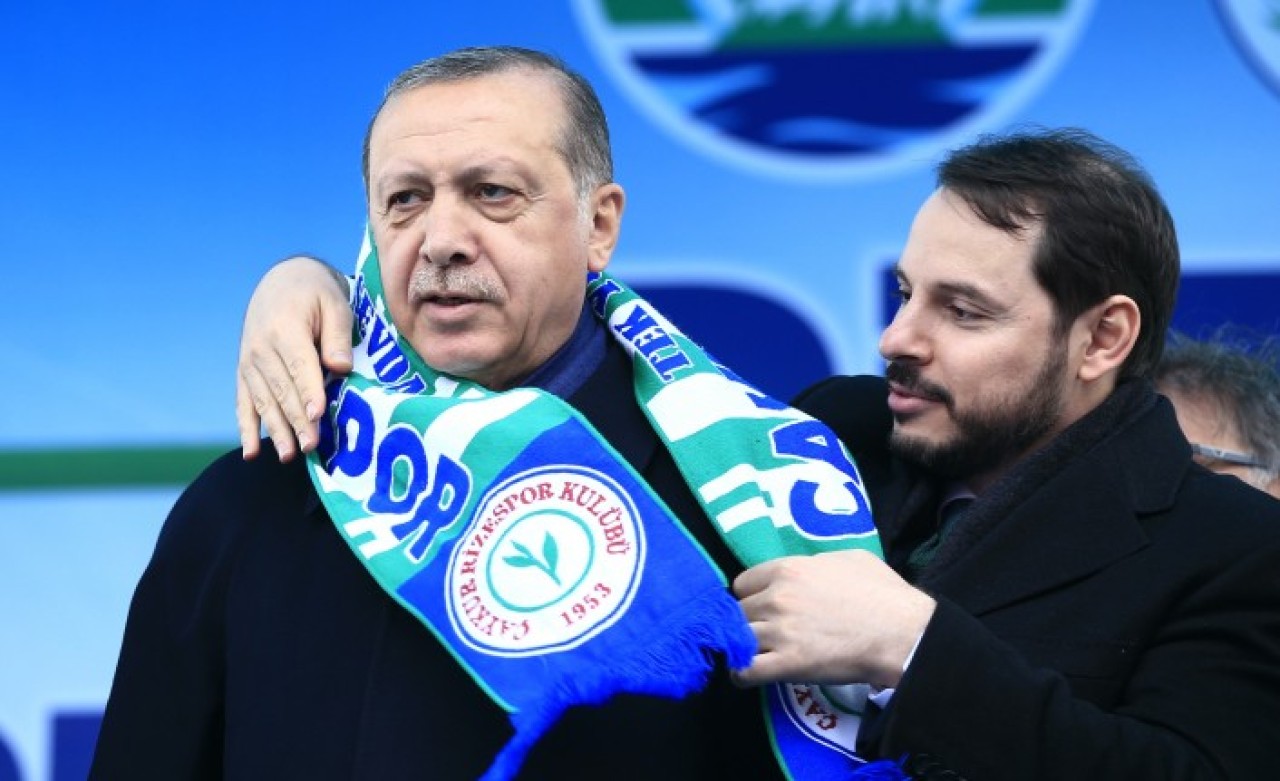 Ak Partili yetkililer Albayrak'ın istifasını yorumladı: 'Erdoğan'a zarar verdi'