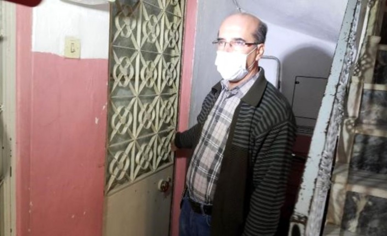 Badana bahanesiyle anahtarı alıp evlerine yerleşen kiracılarını çıkaramıyorlar