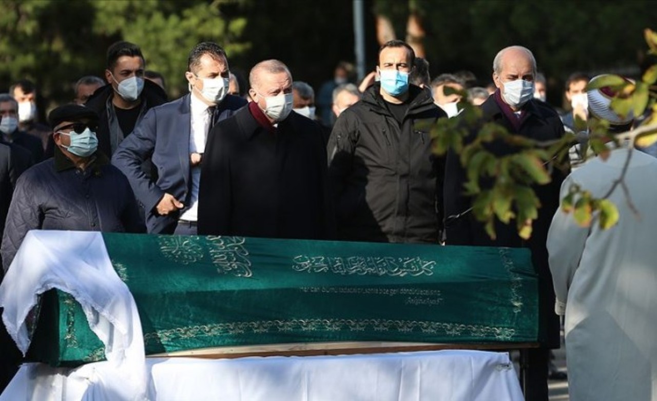 Bakan Pekcan'ın annesi İhsan Kadaifci son yolculuğuna uğurlandı: Erdoğan da katıldı