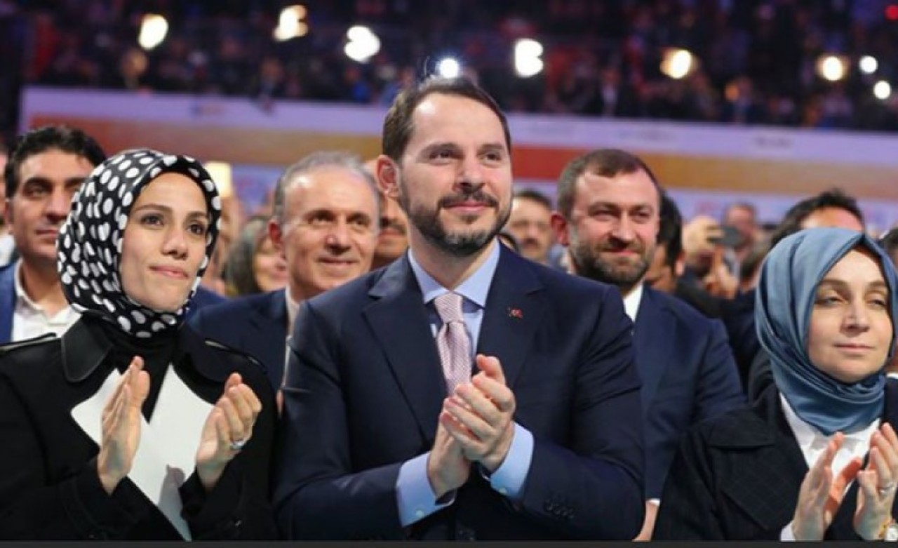Berat Albayrak istifa etmeden önce yakın çevresine bunları söylemiş: 'Keşke bu işe hiç girmeseydim'