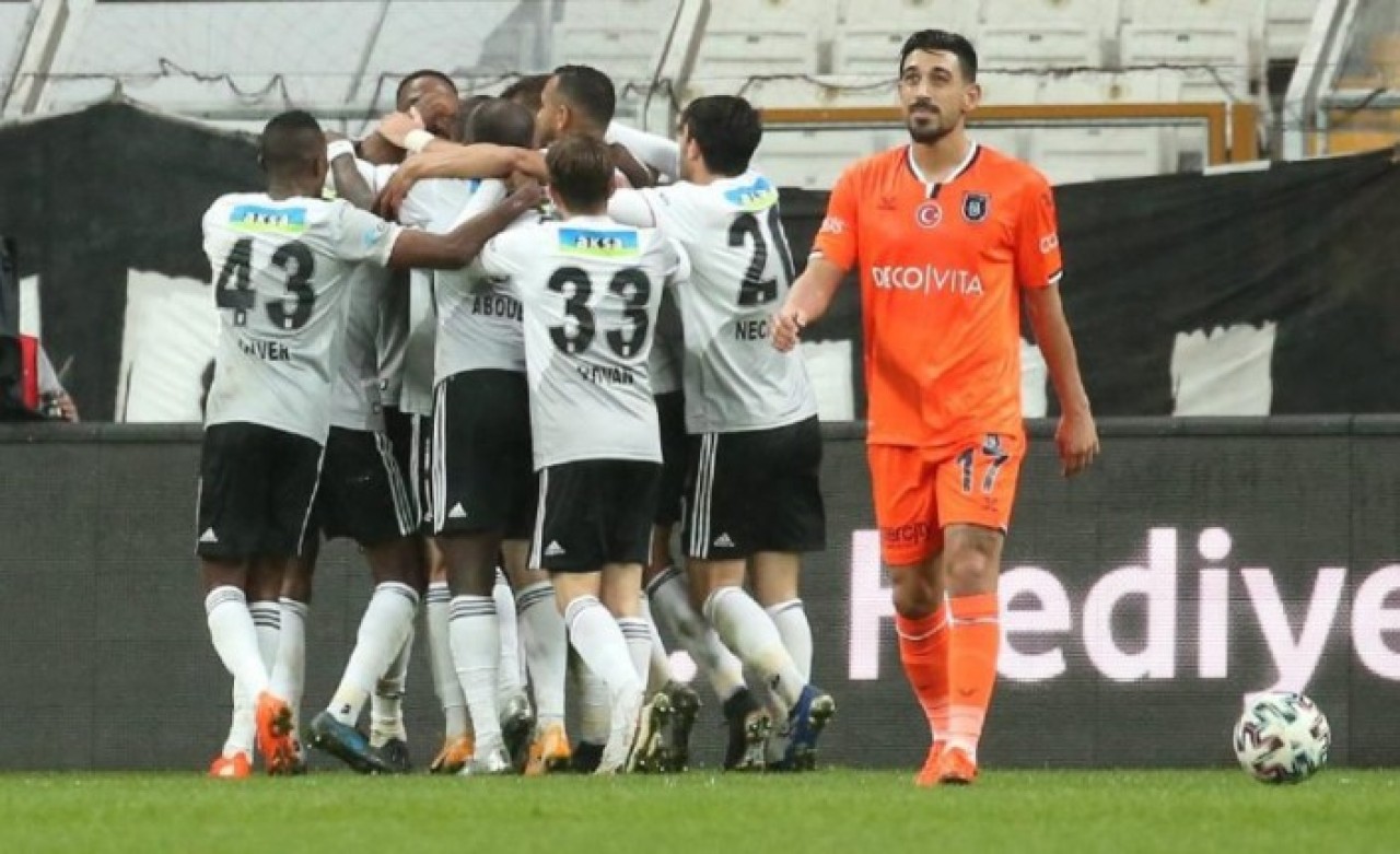 Beşiktaş-Başakşehir maçında düello: 5 gol,  1 kırmızı,  1 penaltı