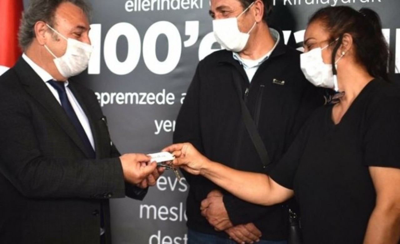 Bornova Belediyesi'nden depremzede 200 aileye yeni ev