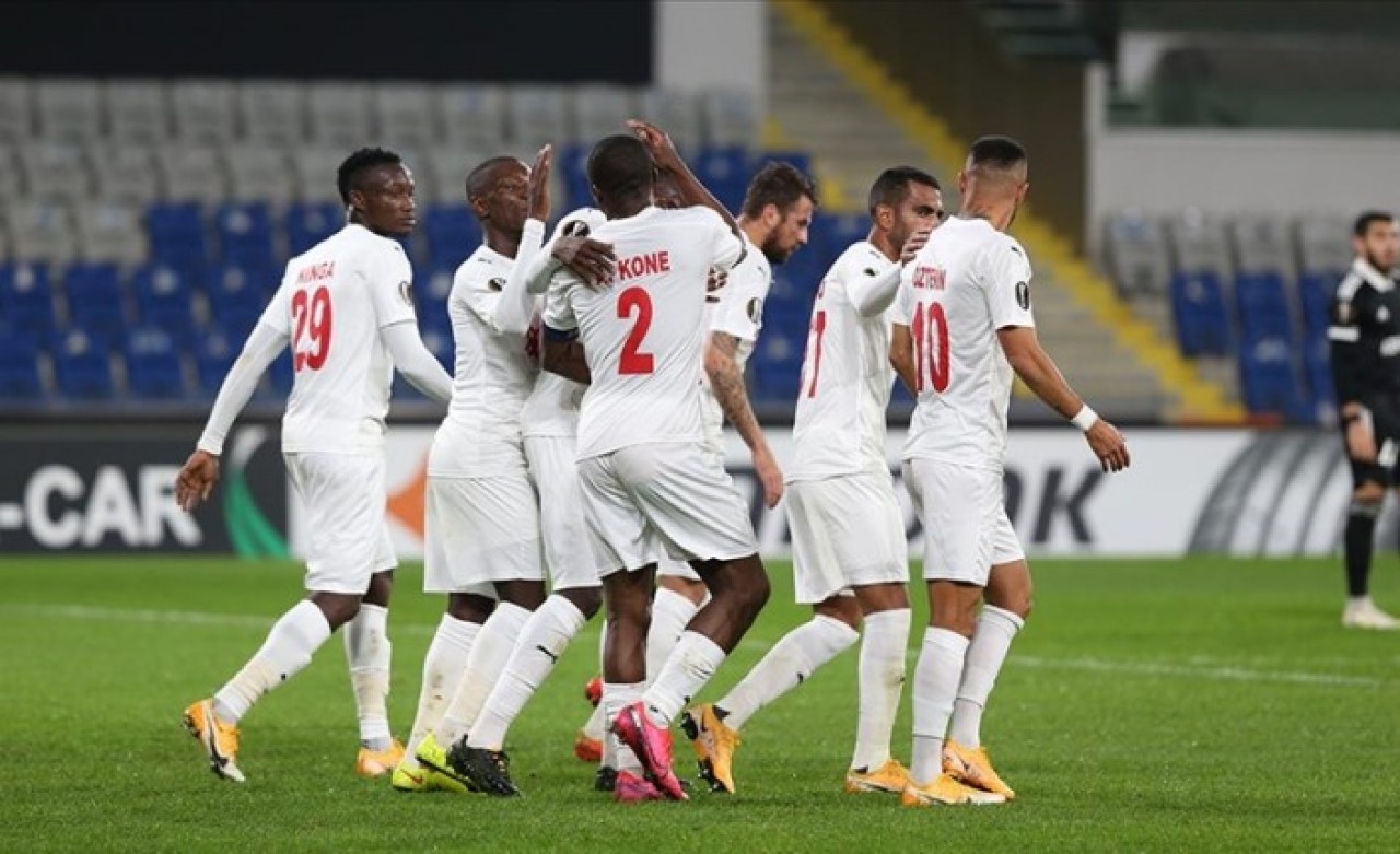 Demir Grup Sivasspor - Karabağ maçında gol düellosu