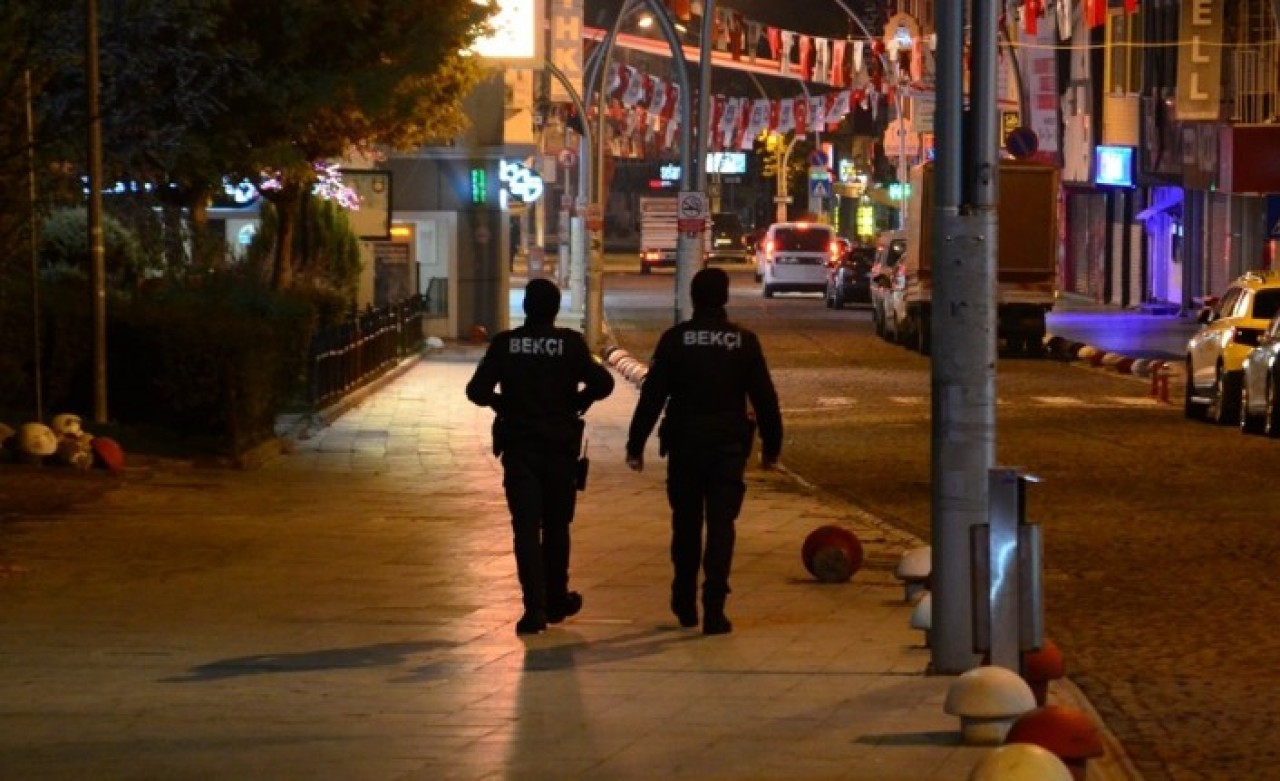 Dikkat: Sokağa çıkma yasağı ne zaman başlayacak,  kimler muaf tutulacak?