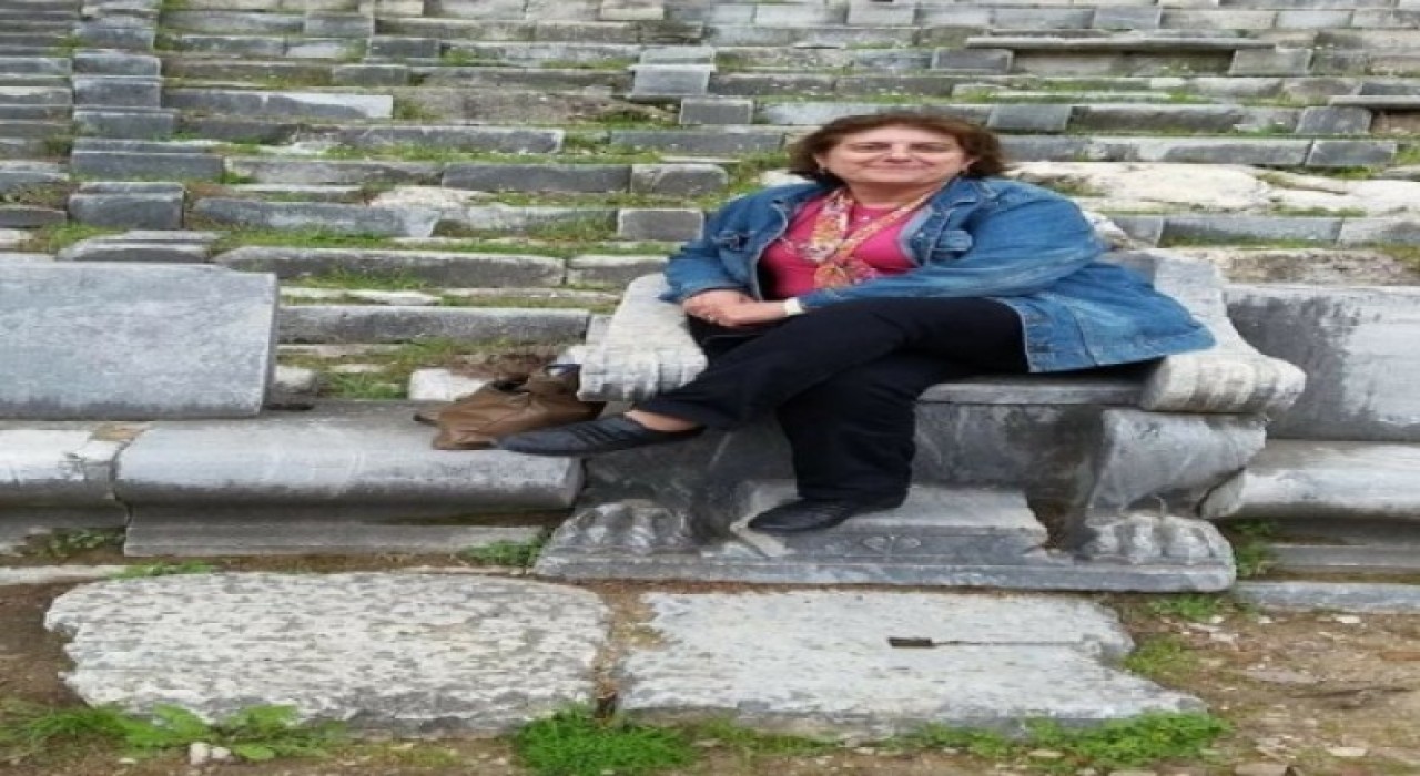 Enkaz altındaki Nerrin Erakman'dan acı haber