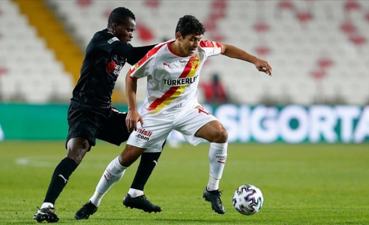 Göztepe,  Sivasspor deplasmanında altın buldu!