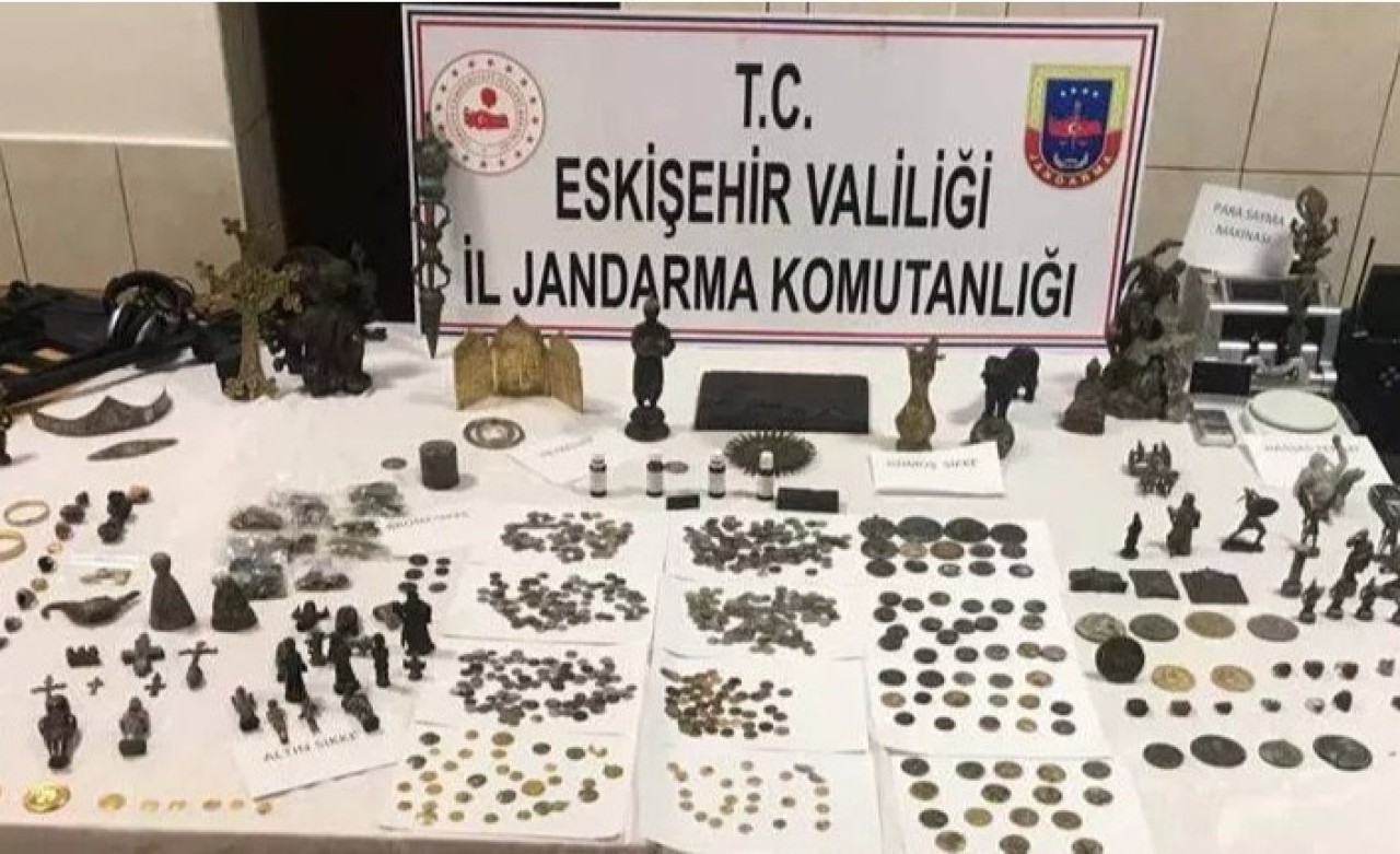 Hepsi aynı evde ele geçirildi! Kobra zehri bile var