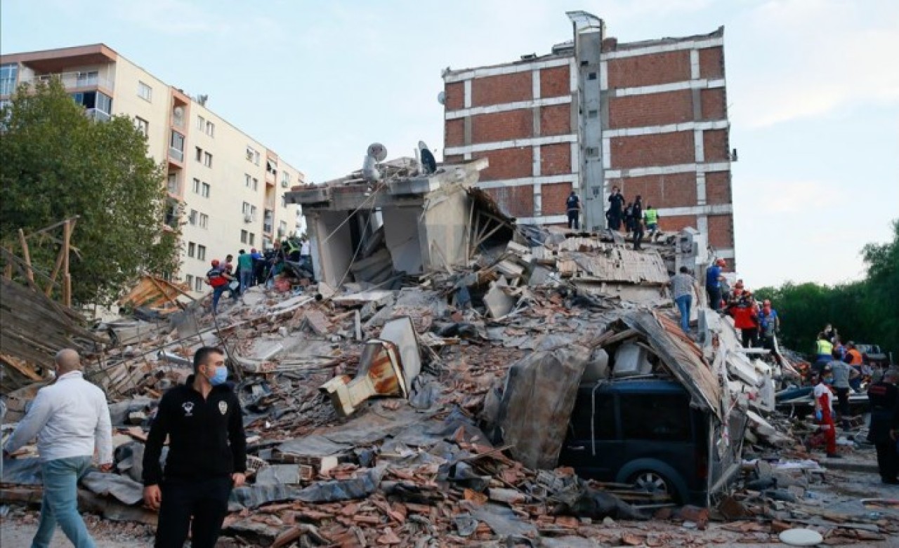 İzmir'deki 6, 6 büyüklüğündeki depremde can kaybı 116'ya yükseldi
