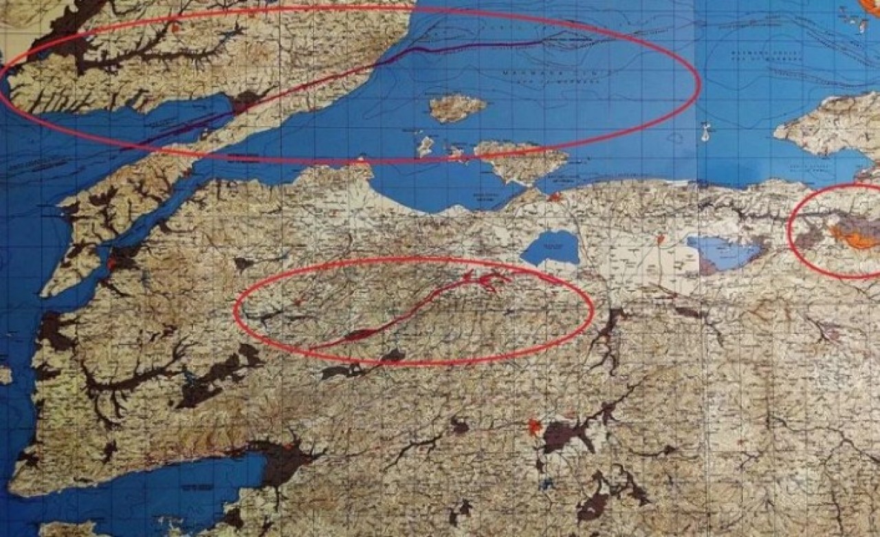 İzmir'i vuran deprem sonrası uzmanlar o bölgeyi işaret etti: Katil fay,  Marmara'yı etkileyecek
