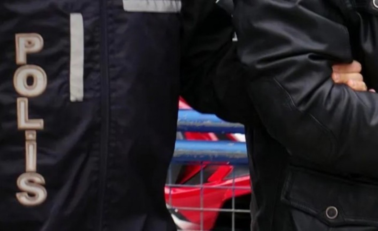 'Kamu kurumlarını zarara uğratma' soruşturmasında 23 tutuklama