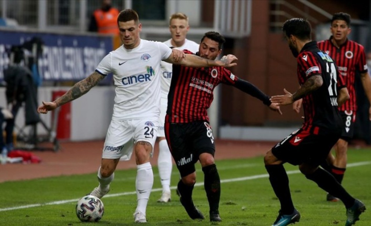 Kasımpaşa Gençlerbirliği maçında ilk yarıda iş bitti