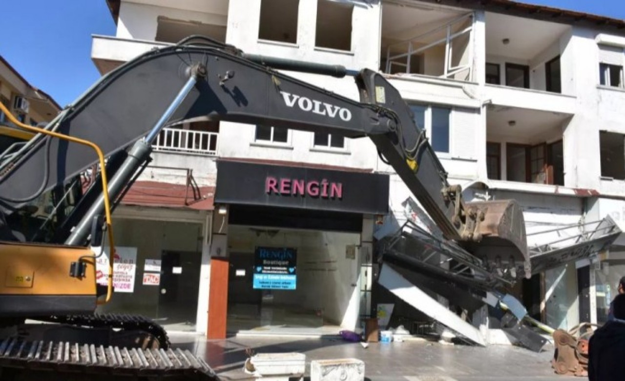 Marmaris'te 32 bina yıkılacak