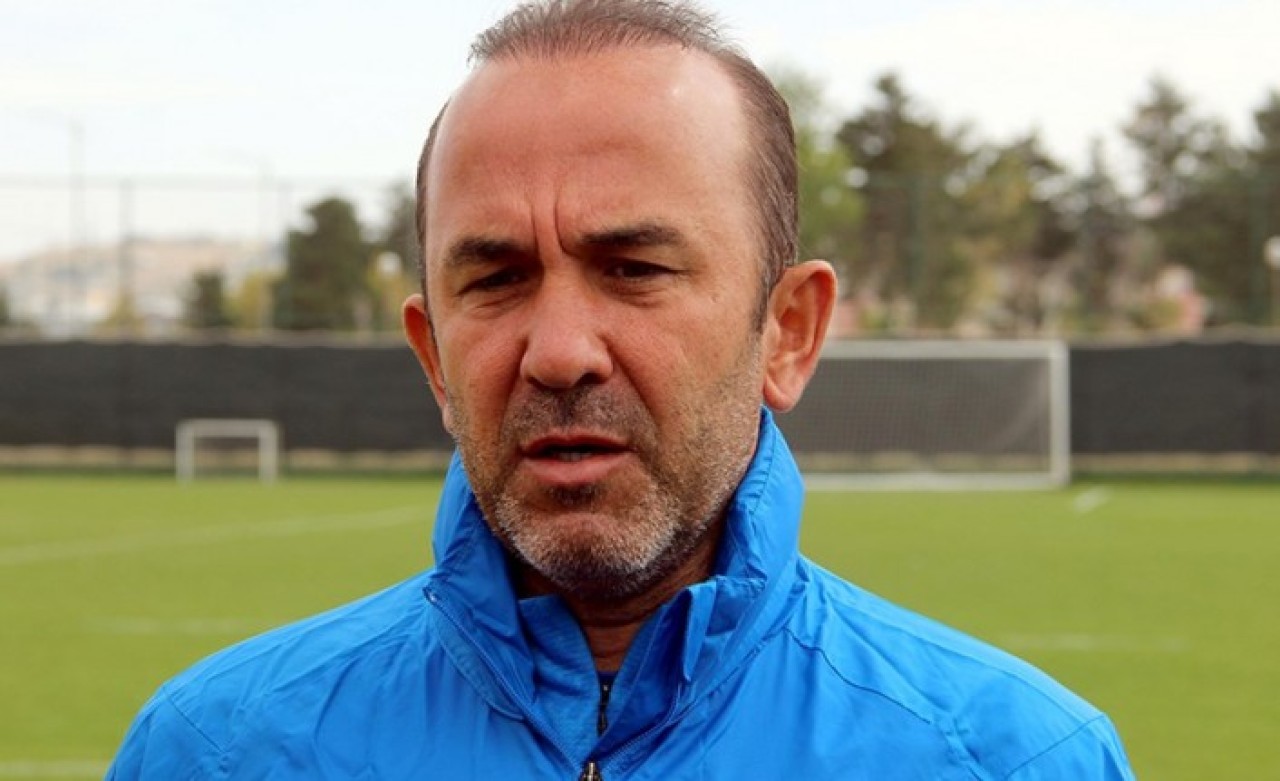 Mehmet Özdilek,  Erzurumspor'dan ayrıldı