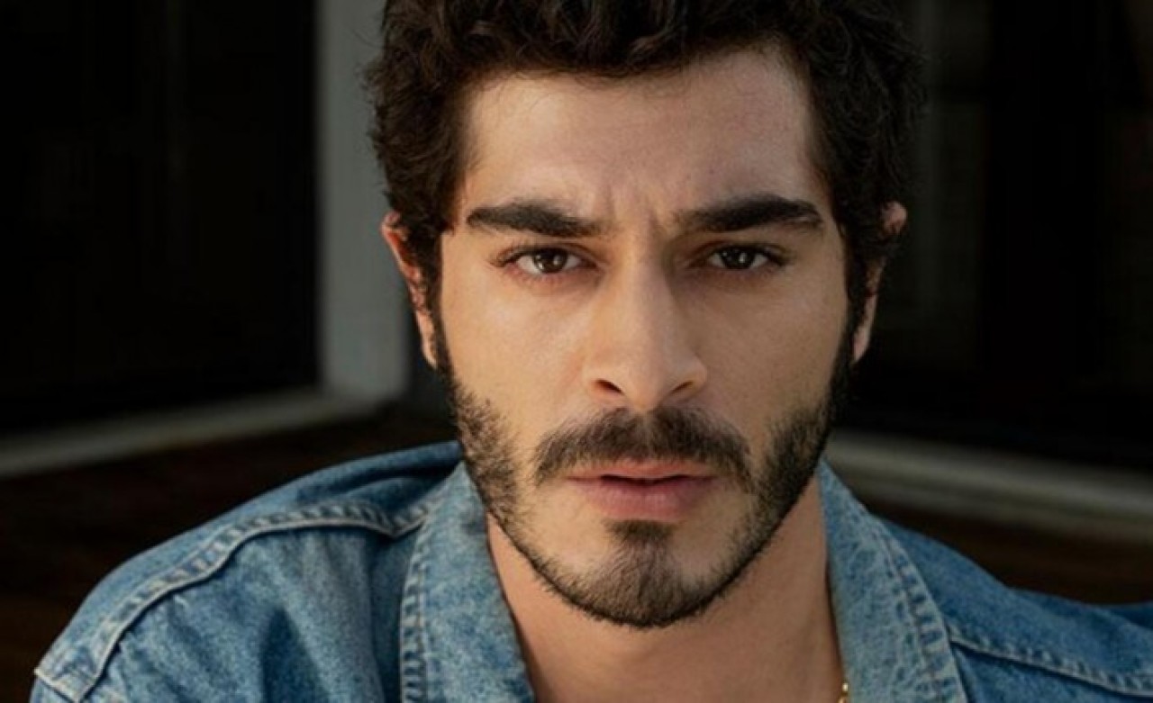 Oyuncu Burak Deniz'in babası Teoman Deniz hayatını kaybetti