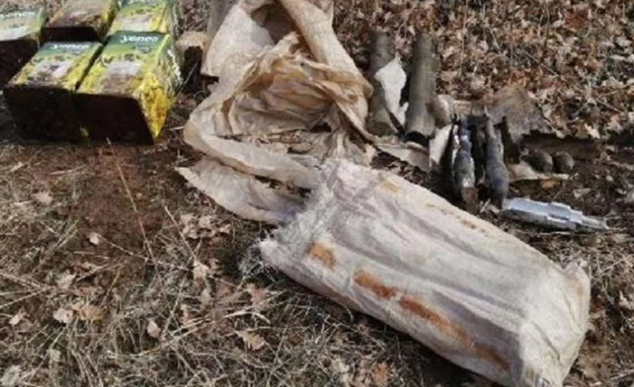 PKK'ya ait el bombaları,  lav silahı ve top mühimmatı ele geçirildi