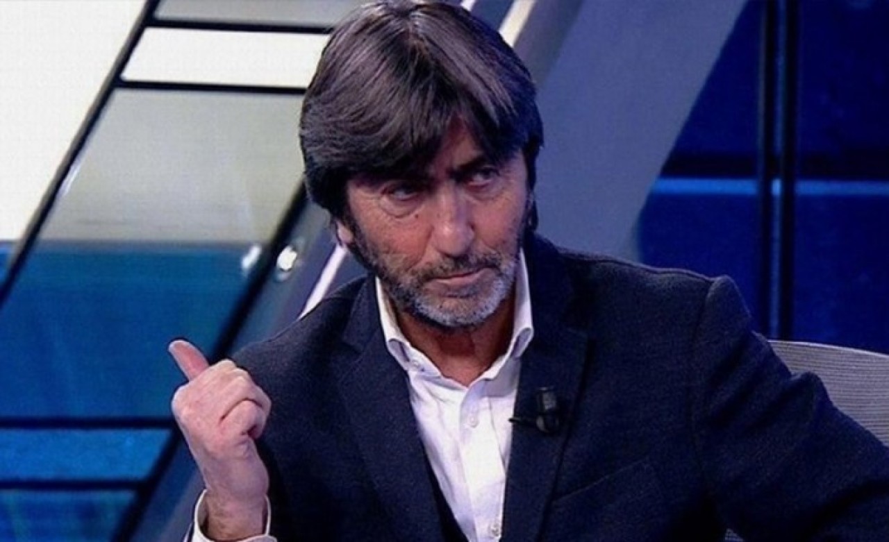 Rıdvan Dilmen,  derbinin hakemini topa tuttu