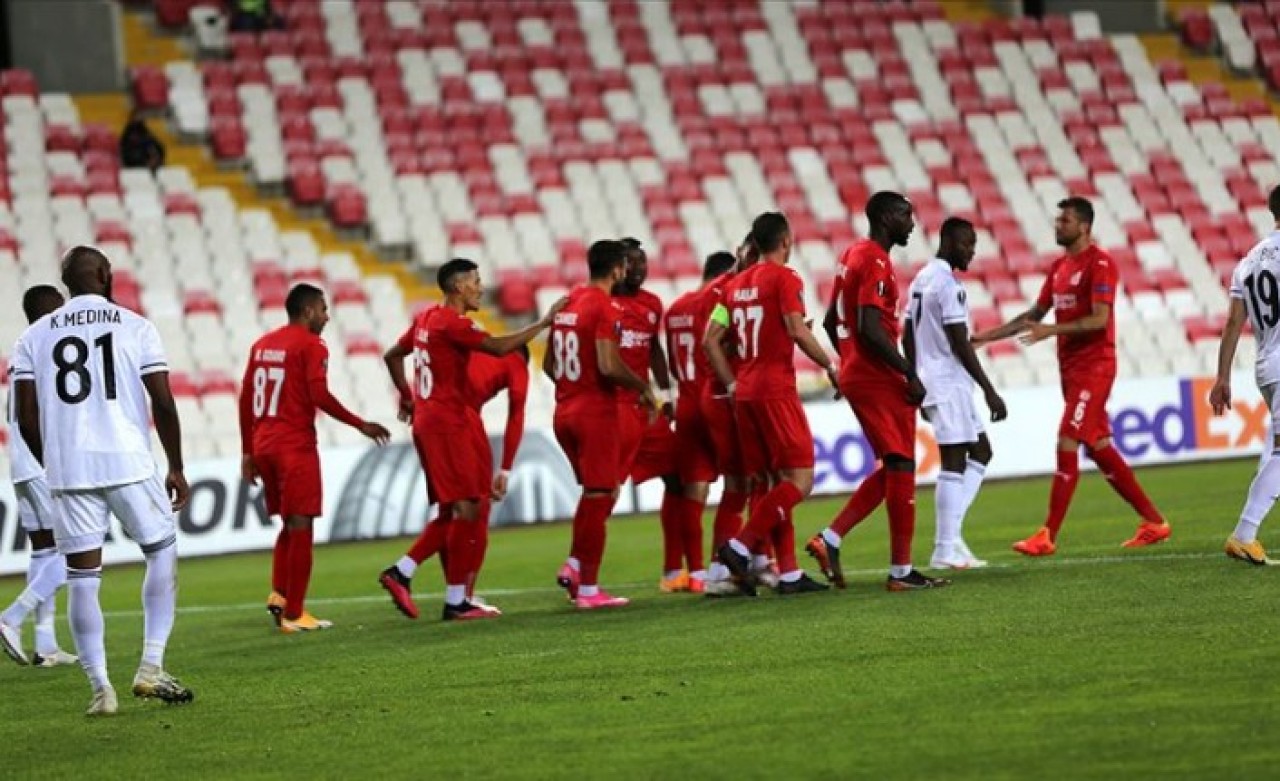 Sivasspor UEFA Avrupa Ligi'nde Karabağ'ı yendi