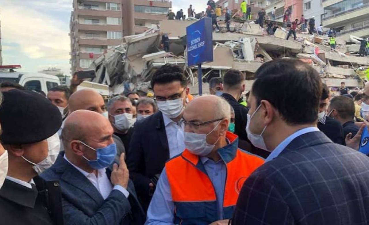 Soyer: Yıkılan binaların zemin katında market yapmak için kolon kesilmiş