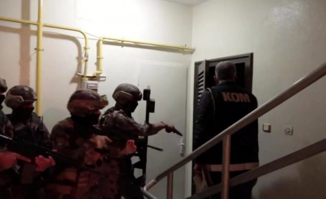 Suç örgütüne 3 ilde eş zamanlı operasyon