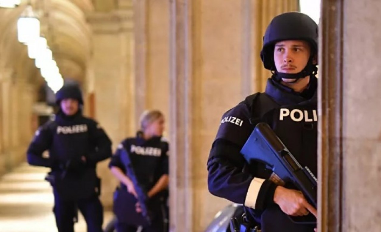 Viyana'daki terör saldırısında 4 kişi öldü: 'Saldırganlar IŞİD sempatizanı'