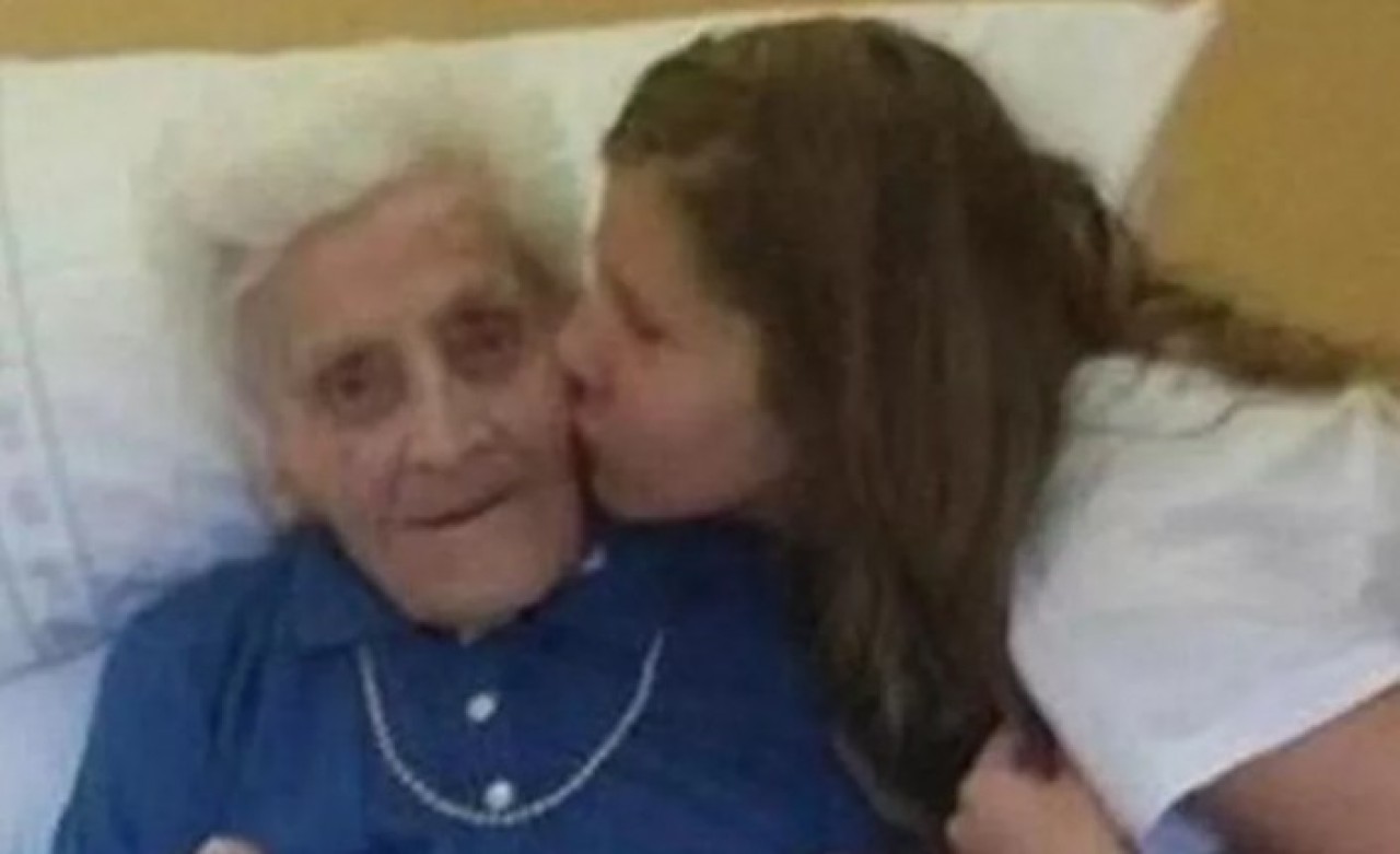 101 yaşında 3 kez koronavirüsü yendi