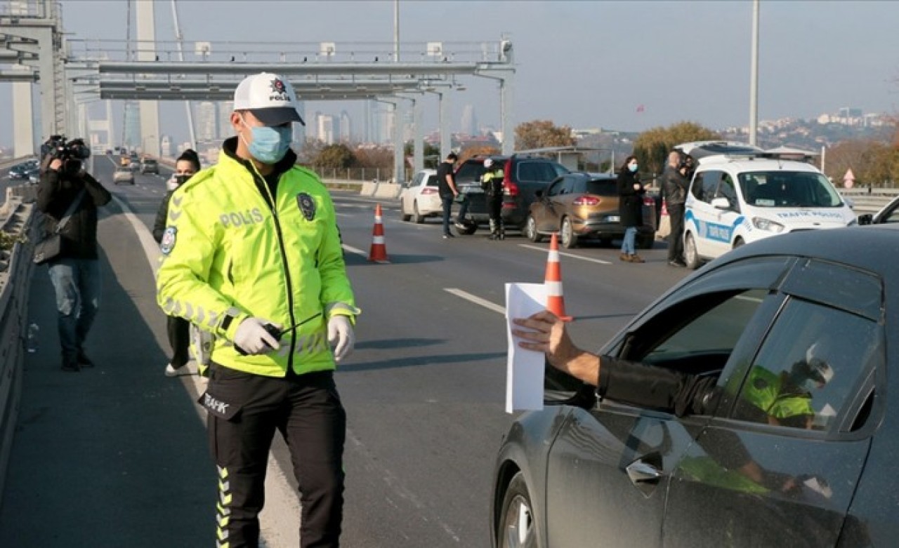 2-7 Aralık'ta sokağa çıkma kısıtlamalarına uymayan 37 bin 614 kişi hakkında işlem yapıldı