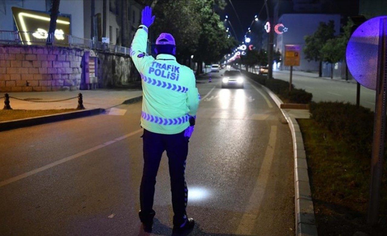 56 saatlik sokağa çıkma yasağı başladı!