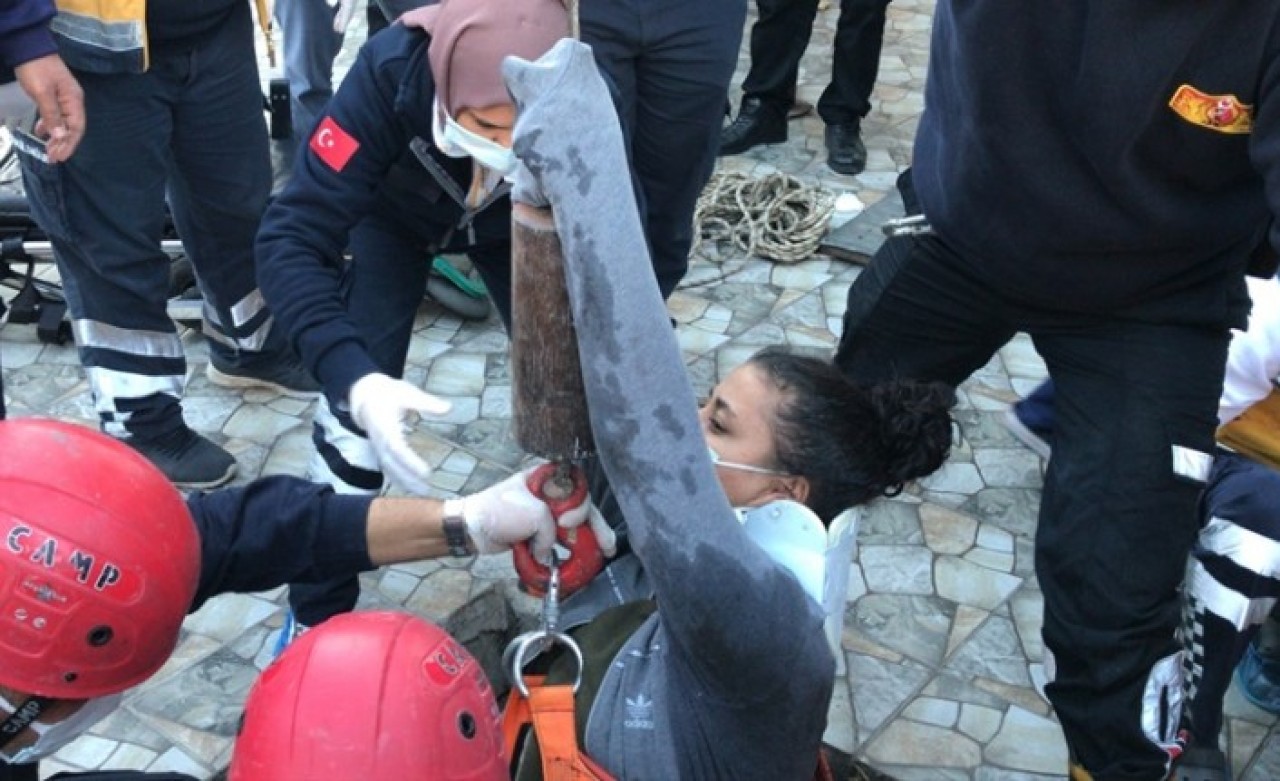 Adana'da akıl almaz olay: Hamile Nehir Cengiz,  hastane bahçesindeki foseptik çukuruna düştü